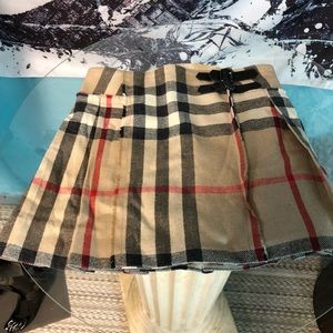 Burberry Pleated Adjustable Waist Skirt